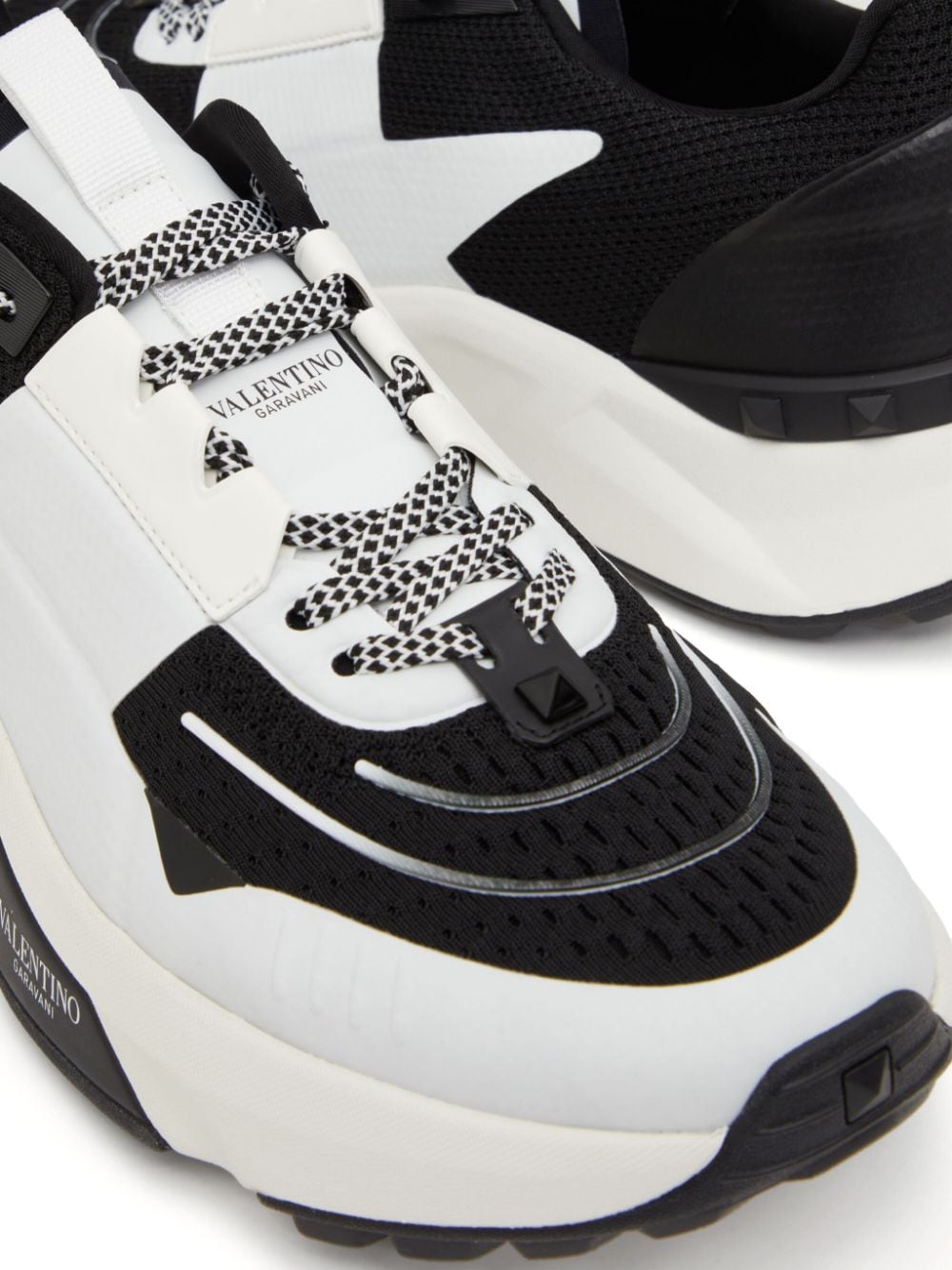 TRUE ACT SNEAKERS - fashionupstore1