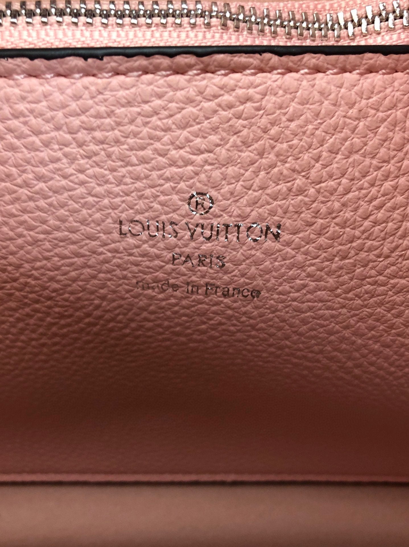 BL - High Quality LV Bags Monogram 050 - fashionupstore1