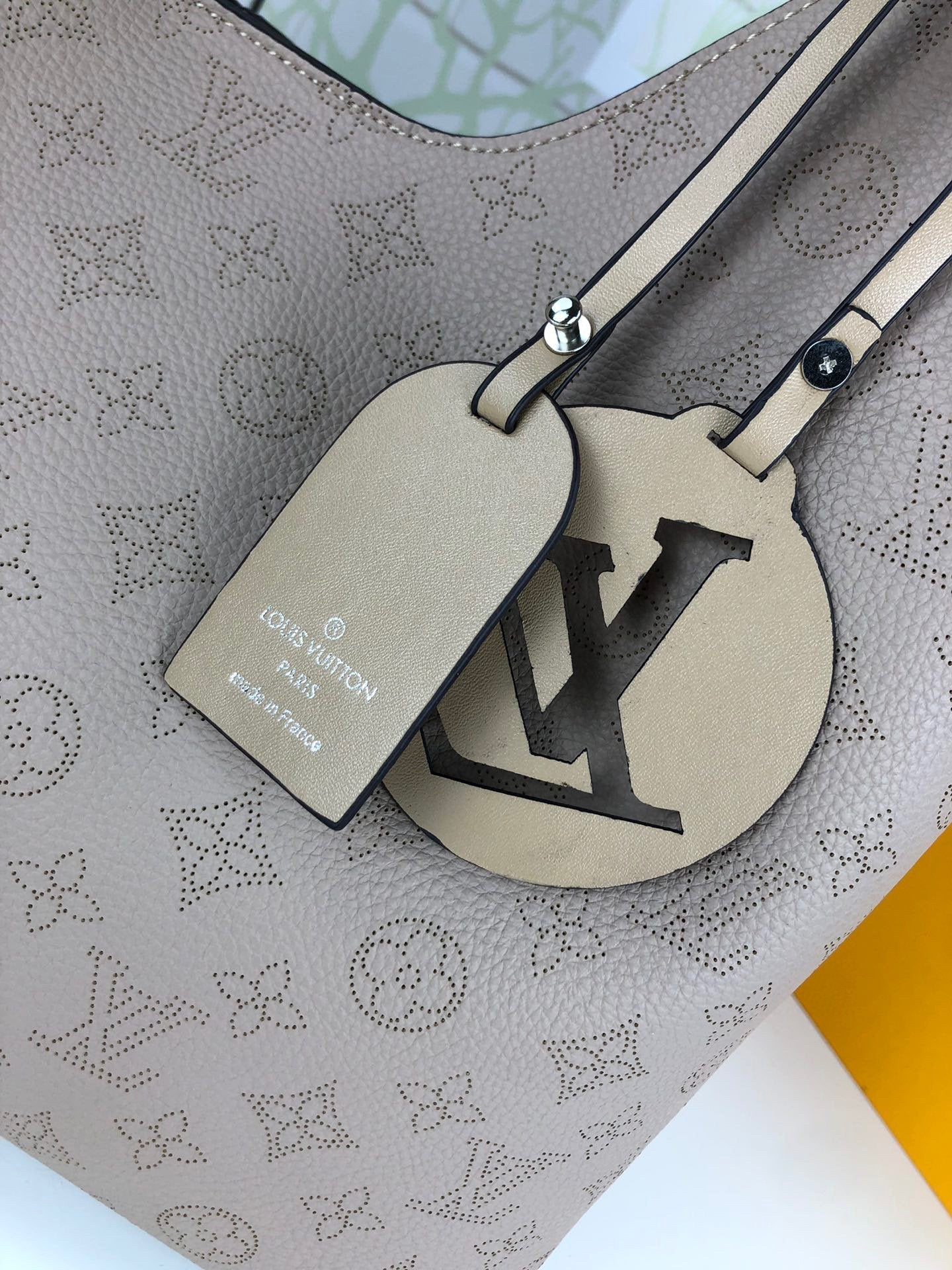 BL - High Quality LV Bags Monogram 050 - fashionupstore1