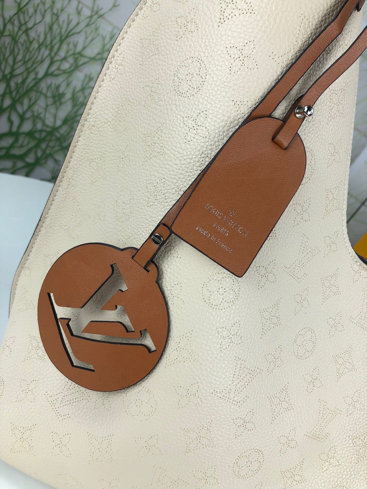 BL - High Quality LV Bags Monogram 050 - fashionupstore1