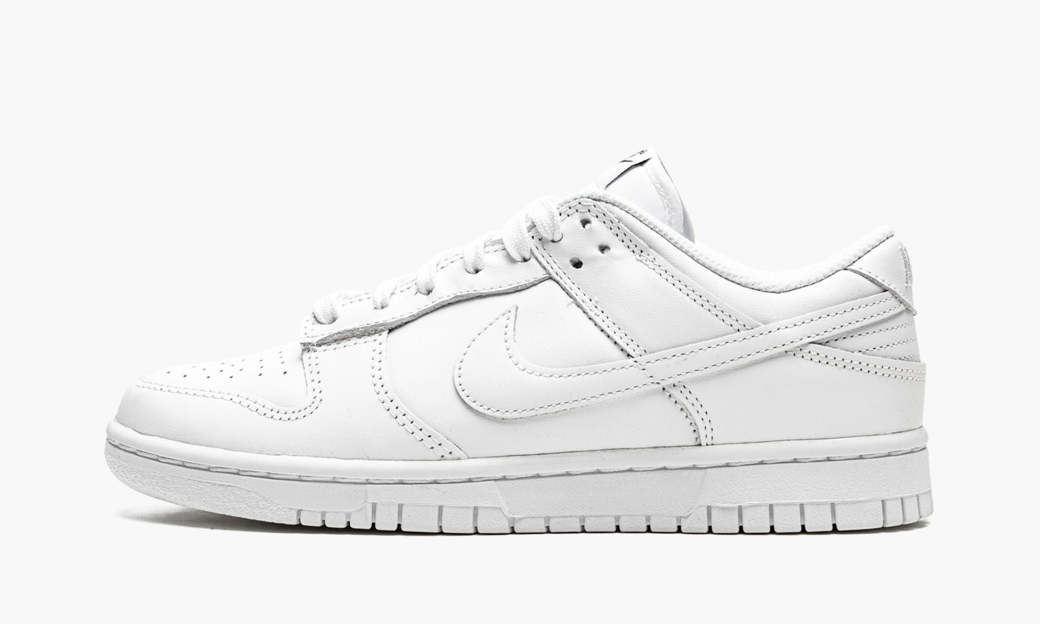 WMNS Dunk Low "Triple White" Dunk