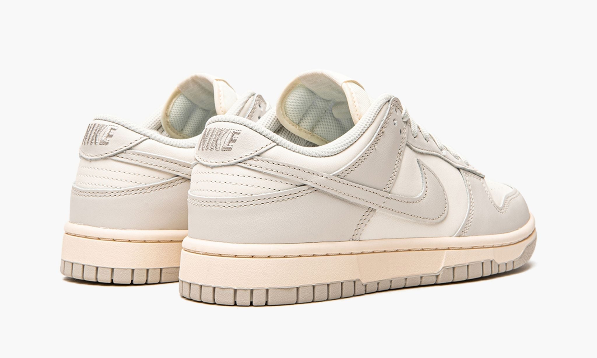 WMNS Dunk Low "Light Bone" Dunk