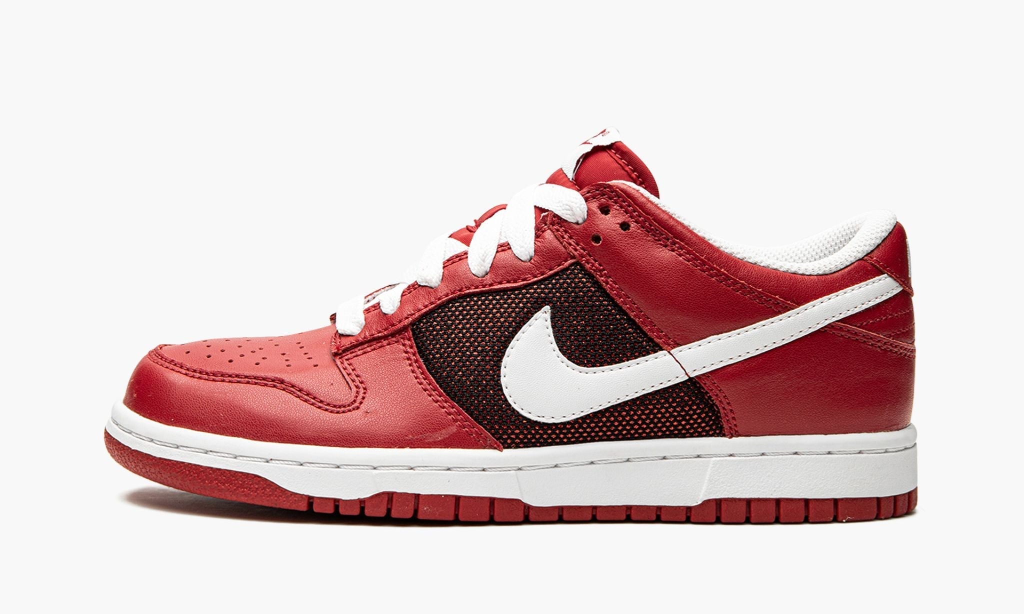 WMNS Dunk Low CL "Cherry Red" SB Dunk Low