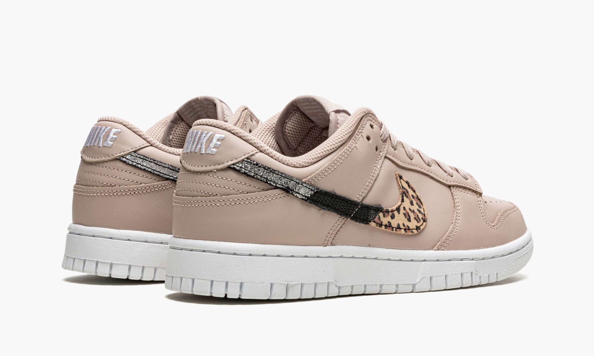 WMNS Dunk Low SE "Primal Pink" Dunk