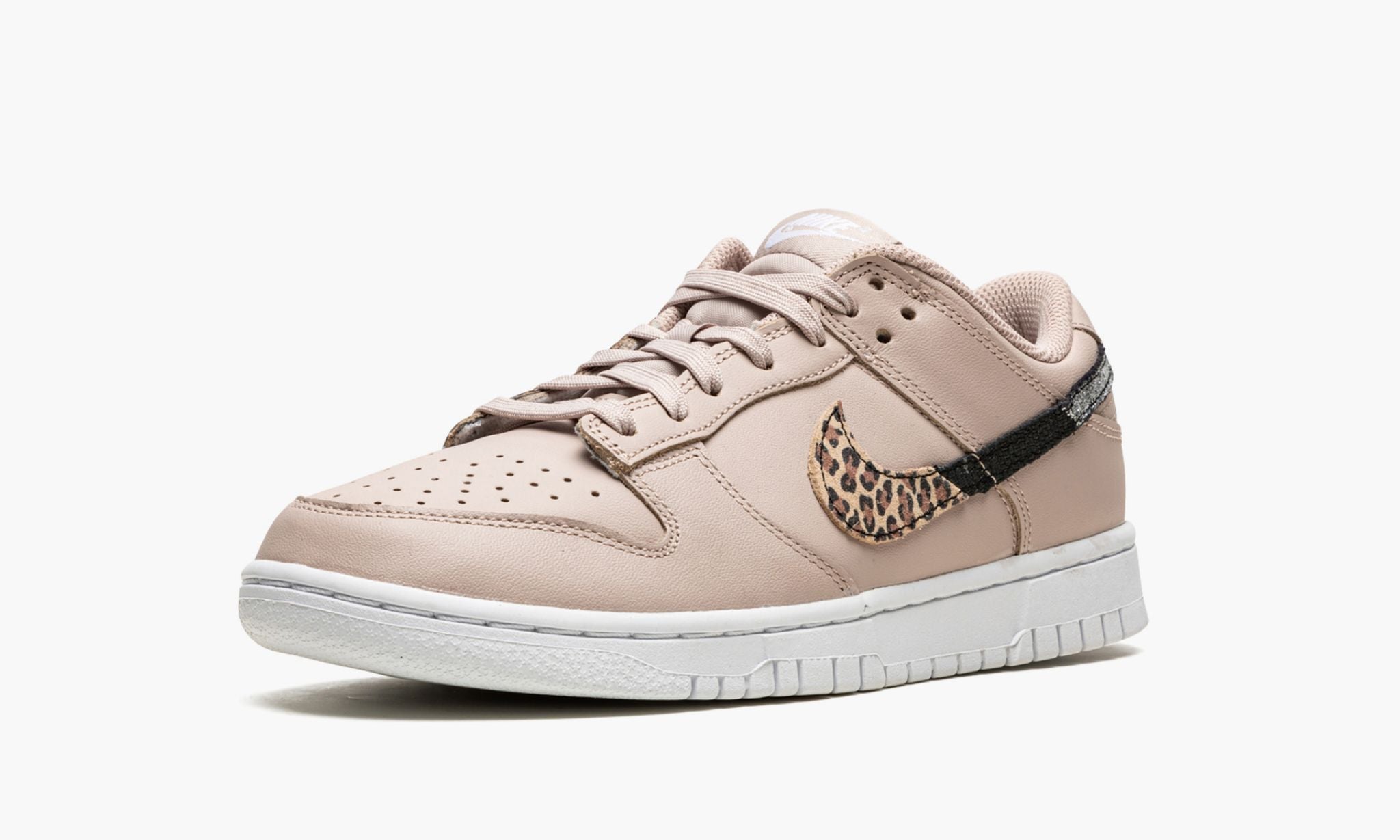 WMNS Dunk Low SE "Primal Pink" Dunk