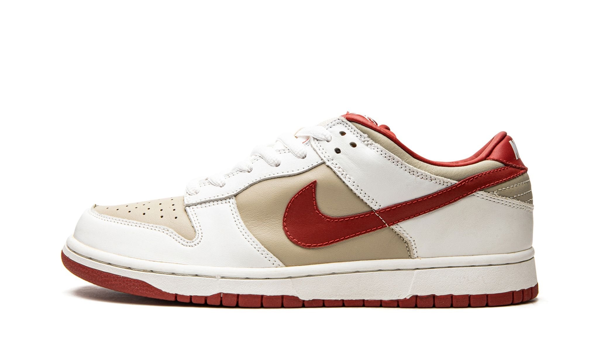 WMNS Dunk Low Pro "Light Stone Varsity Red" SB Dunk Low