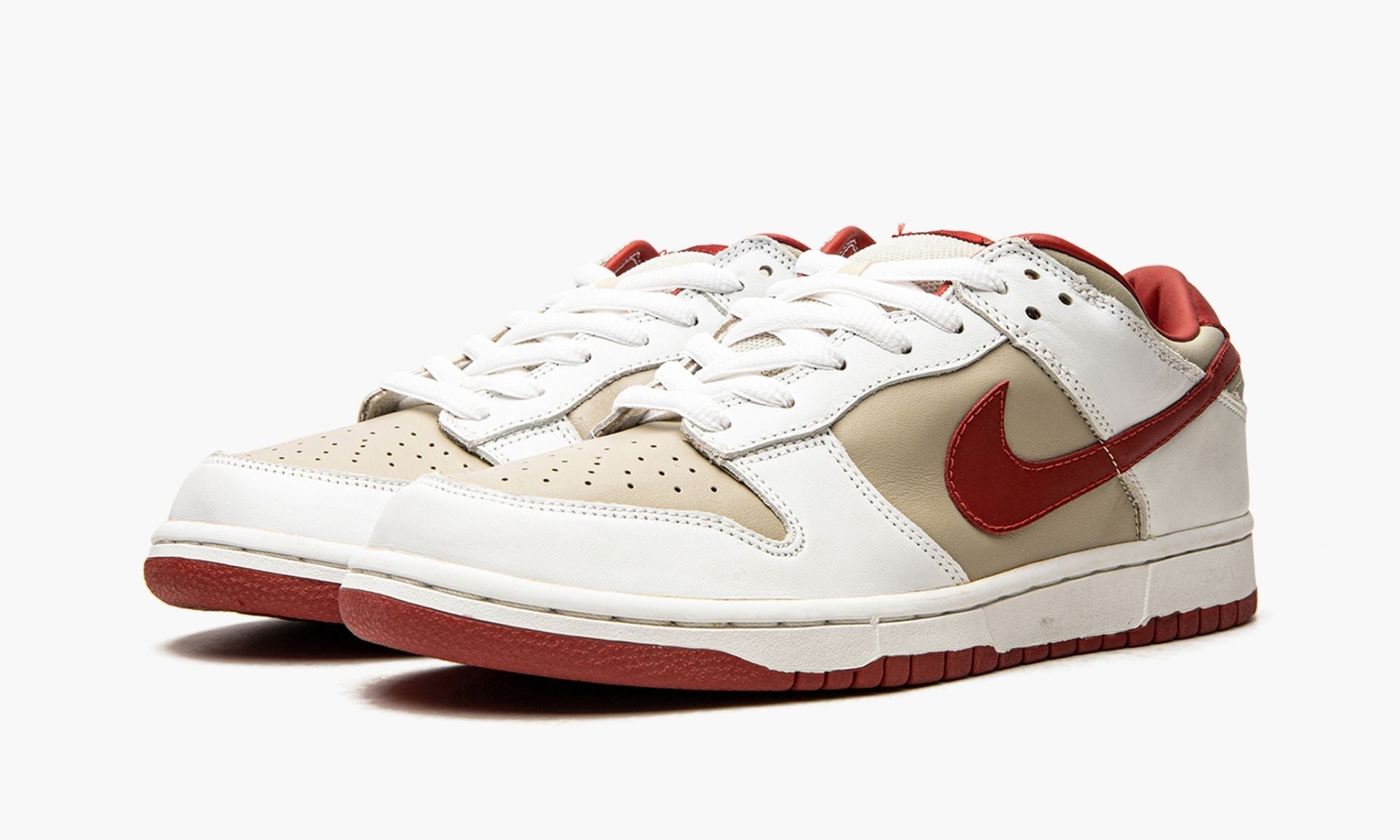 WMNS Dunk Low Pro "Light Stone Varsity Red" SB Dunk Low