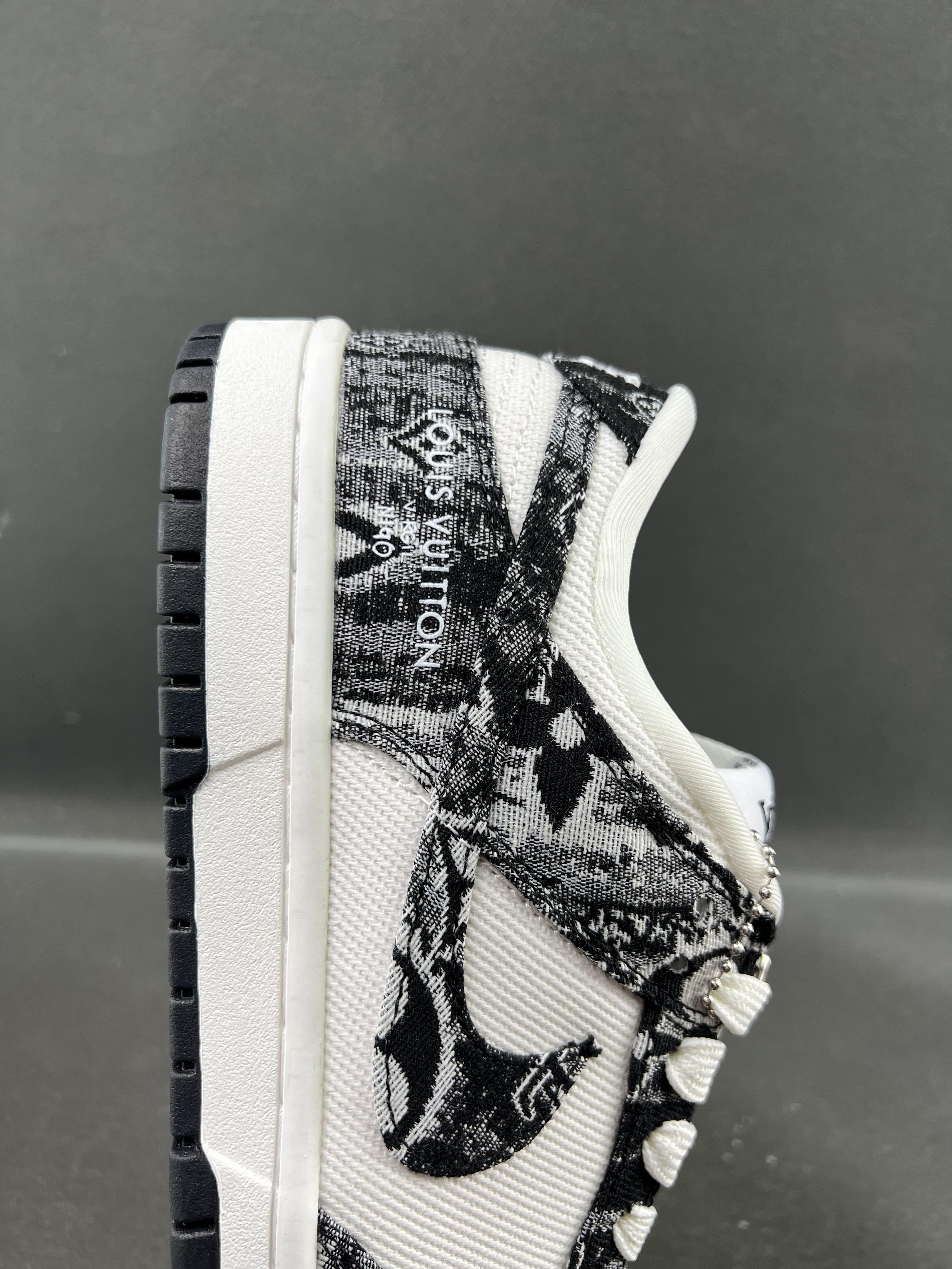 Custom SB Dunk Low x LV XB3802-351 - fashionupstore1