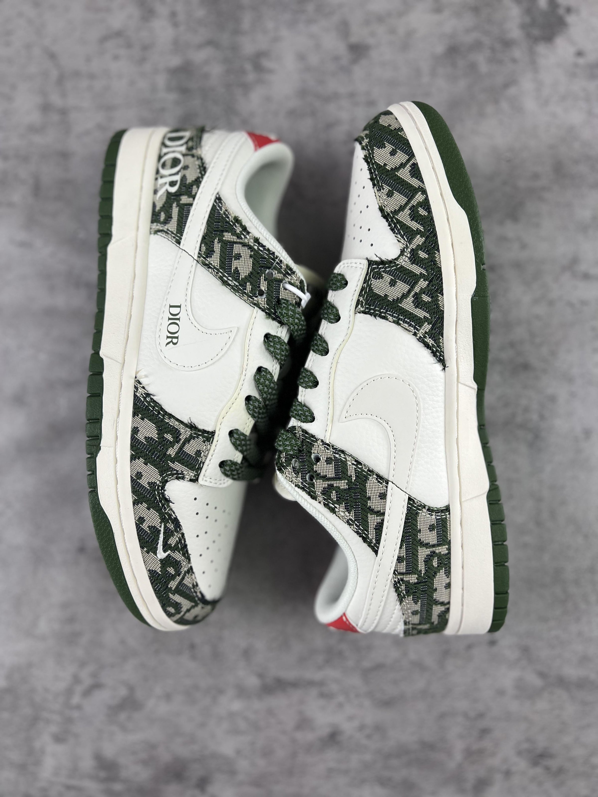dunk low x dior