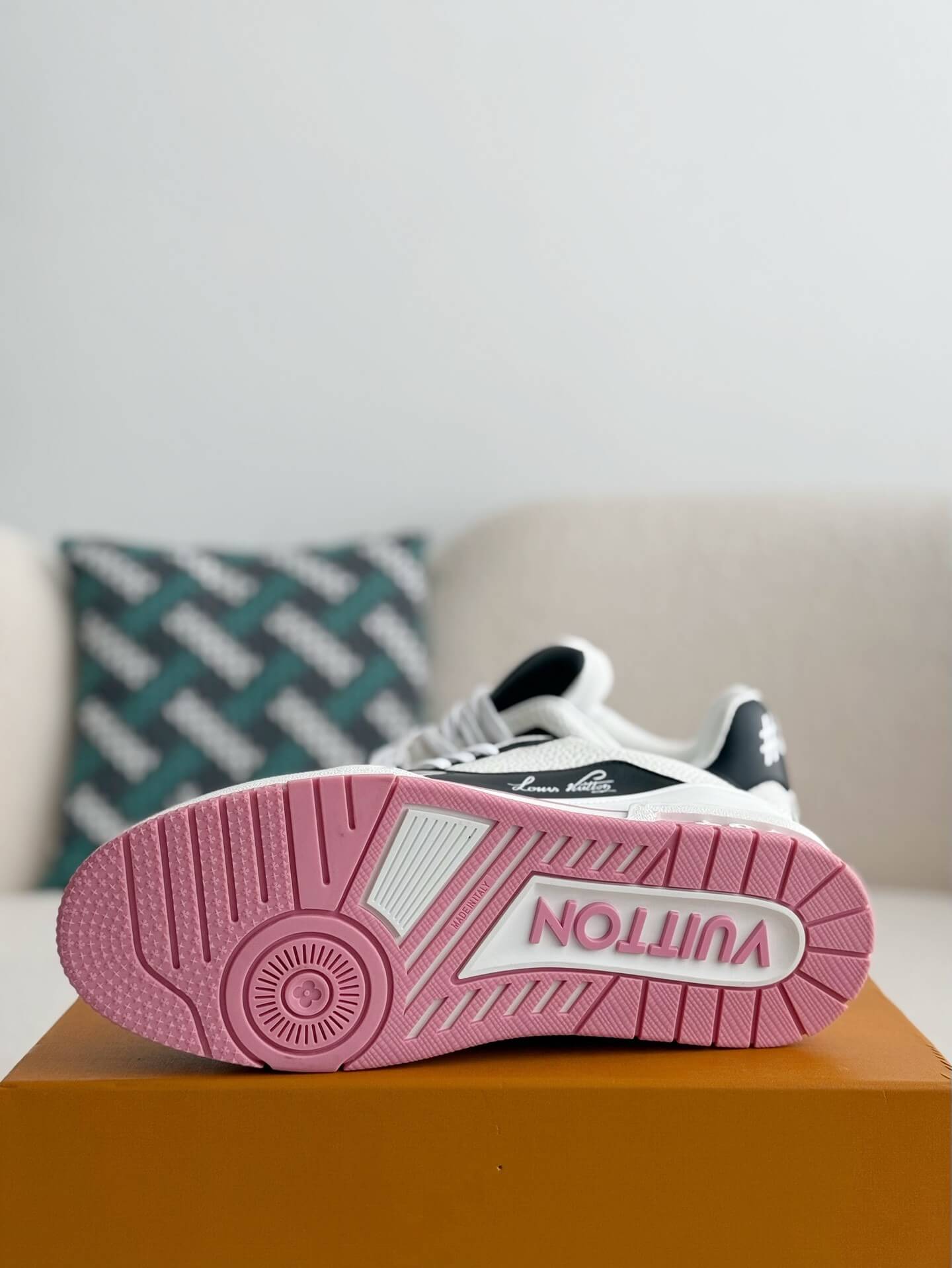 Louis Vuitton LV Trainer #54 Low Pink Sneaker - fashionupstore1