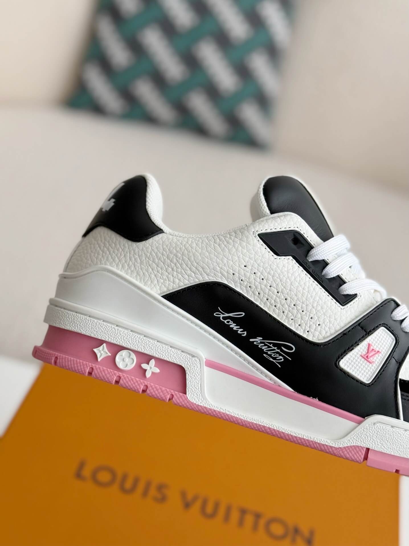 Louis Vuitton LV Trainer #54 Low Pink Sneaker - fashionupstore1