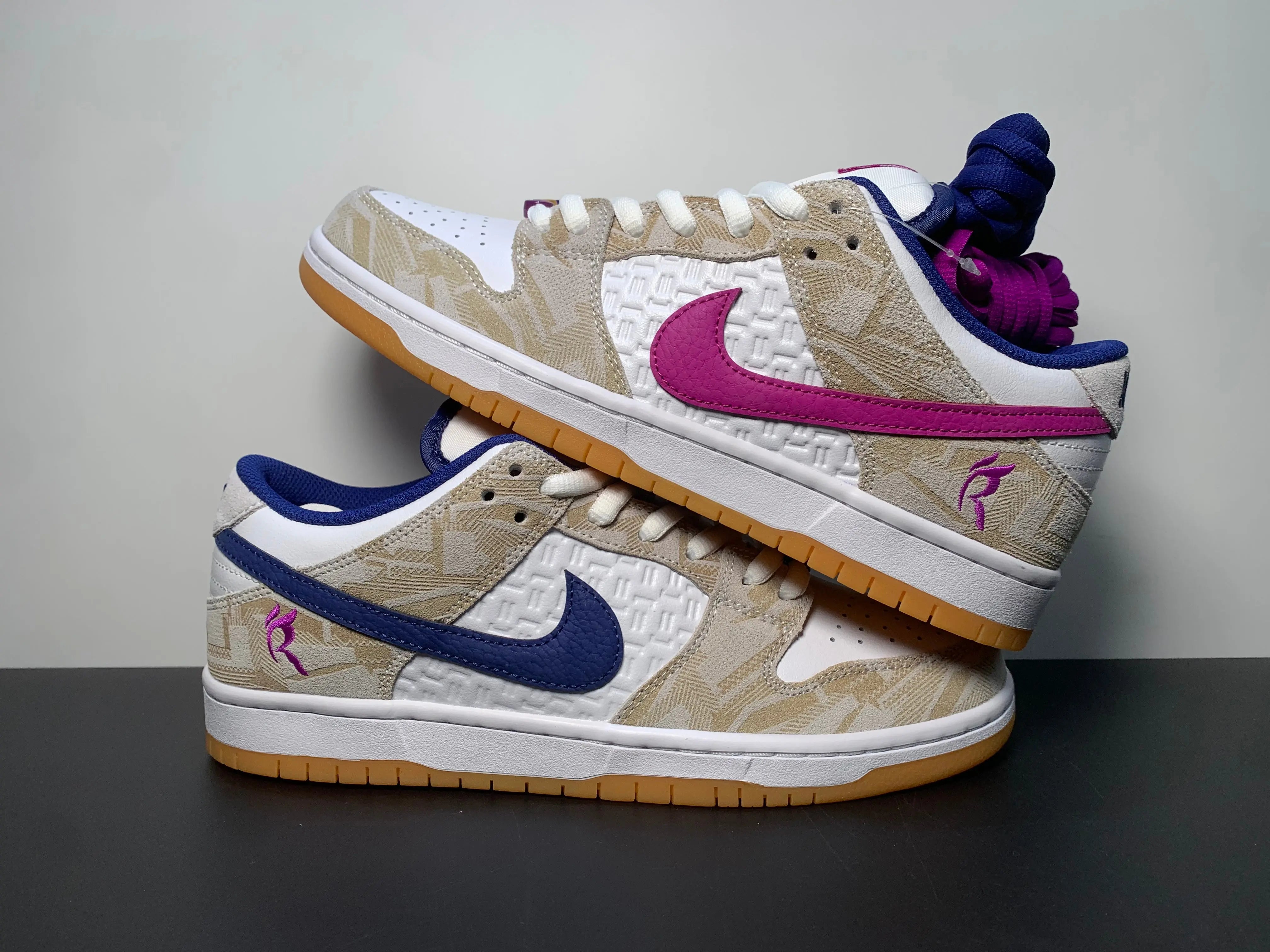 Rayssa Leal x Nike Dunk SB Low hua SB Dunk Low