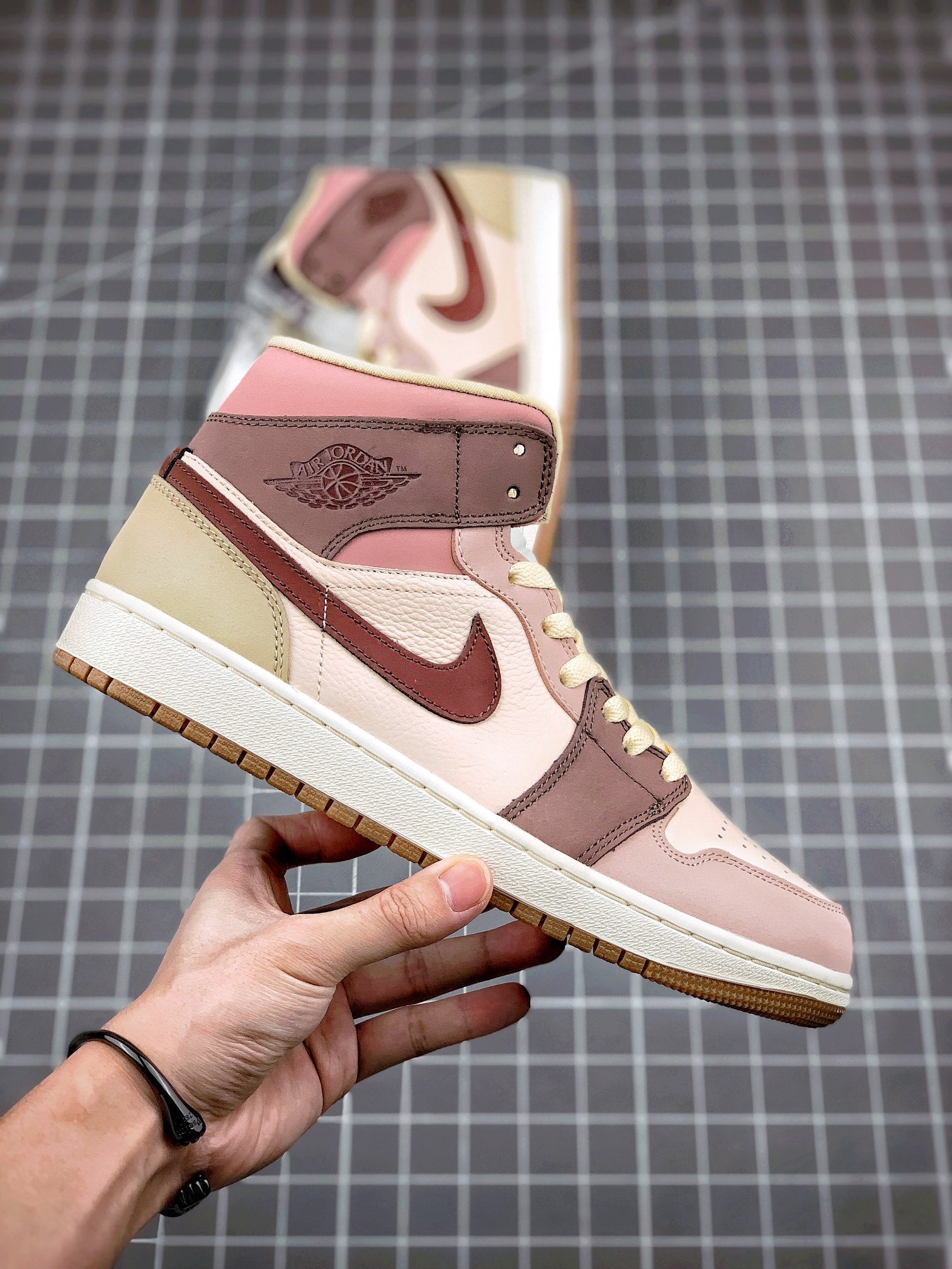 Custom Jordan 1 Mid SE Dark Pony Smoky Mauve DO7440-821 sneakerhypes