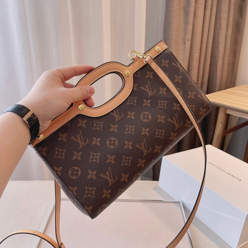 LV a ladies handbag - fashionupstore1